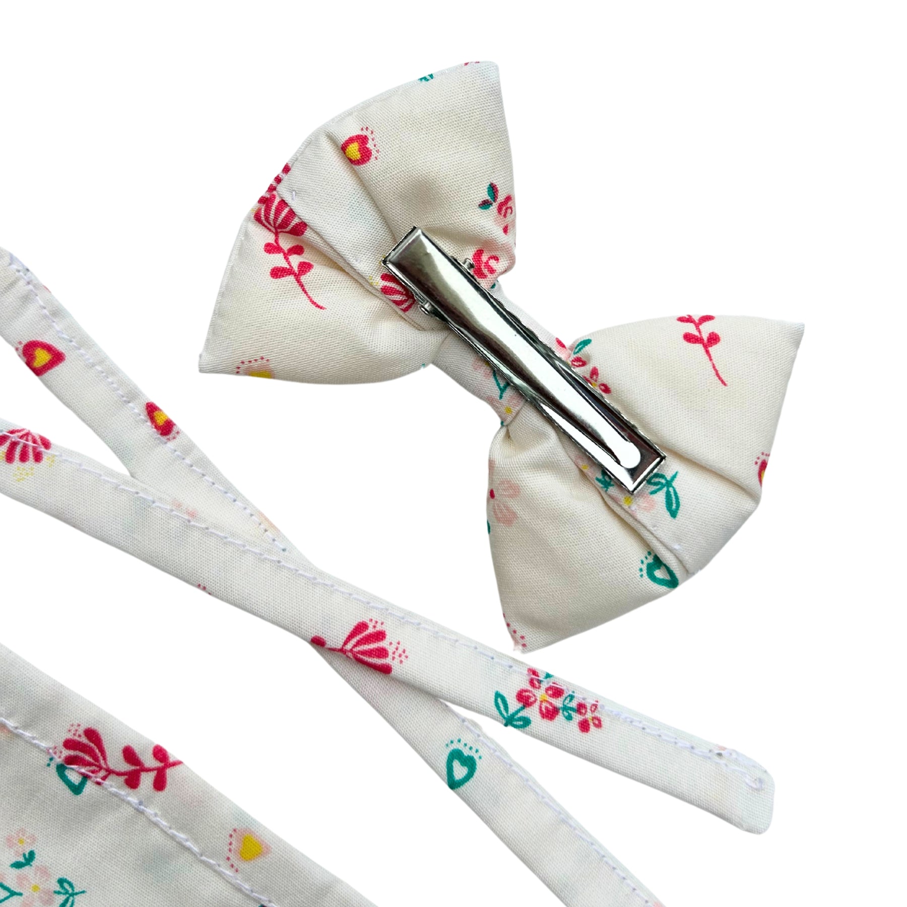 SPRINGTIME BIB WITH BOW FOR DOGS AND CATS