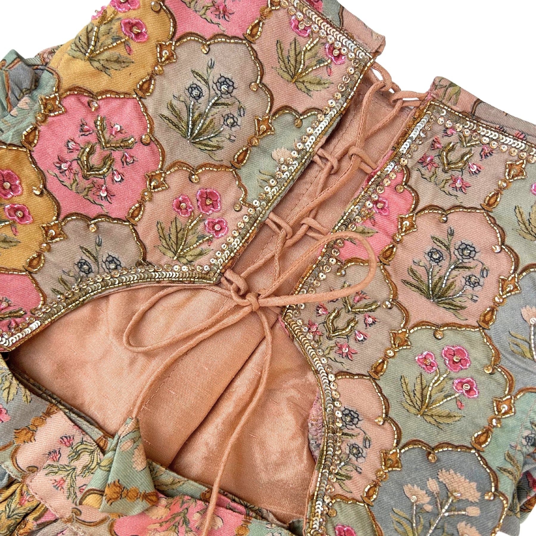 MAHARANI MOTIF DOG LEHENGA
