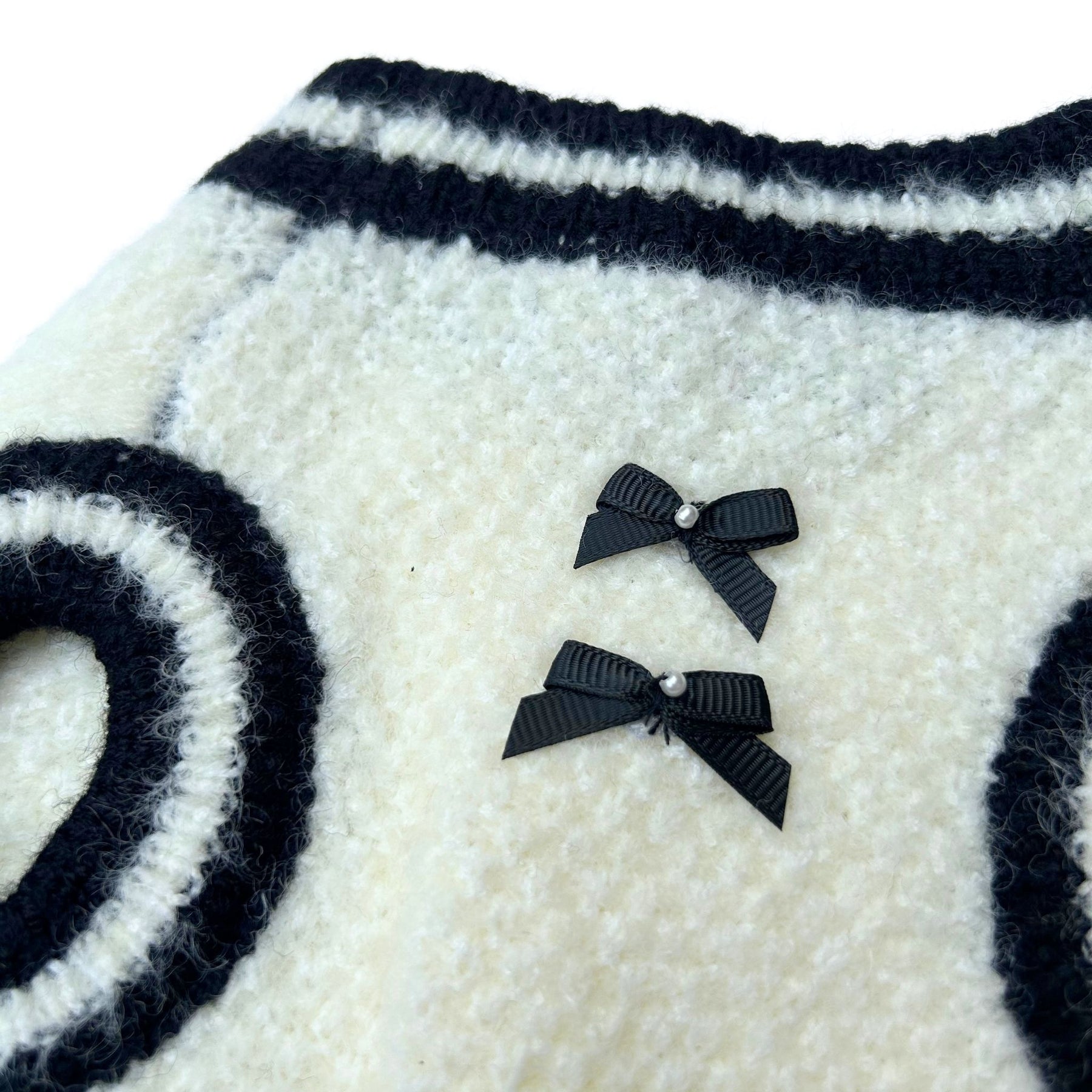 OFF WHITE LUXURY BOW DOG SWEATER