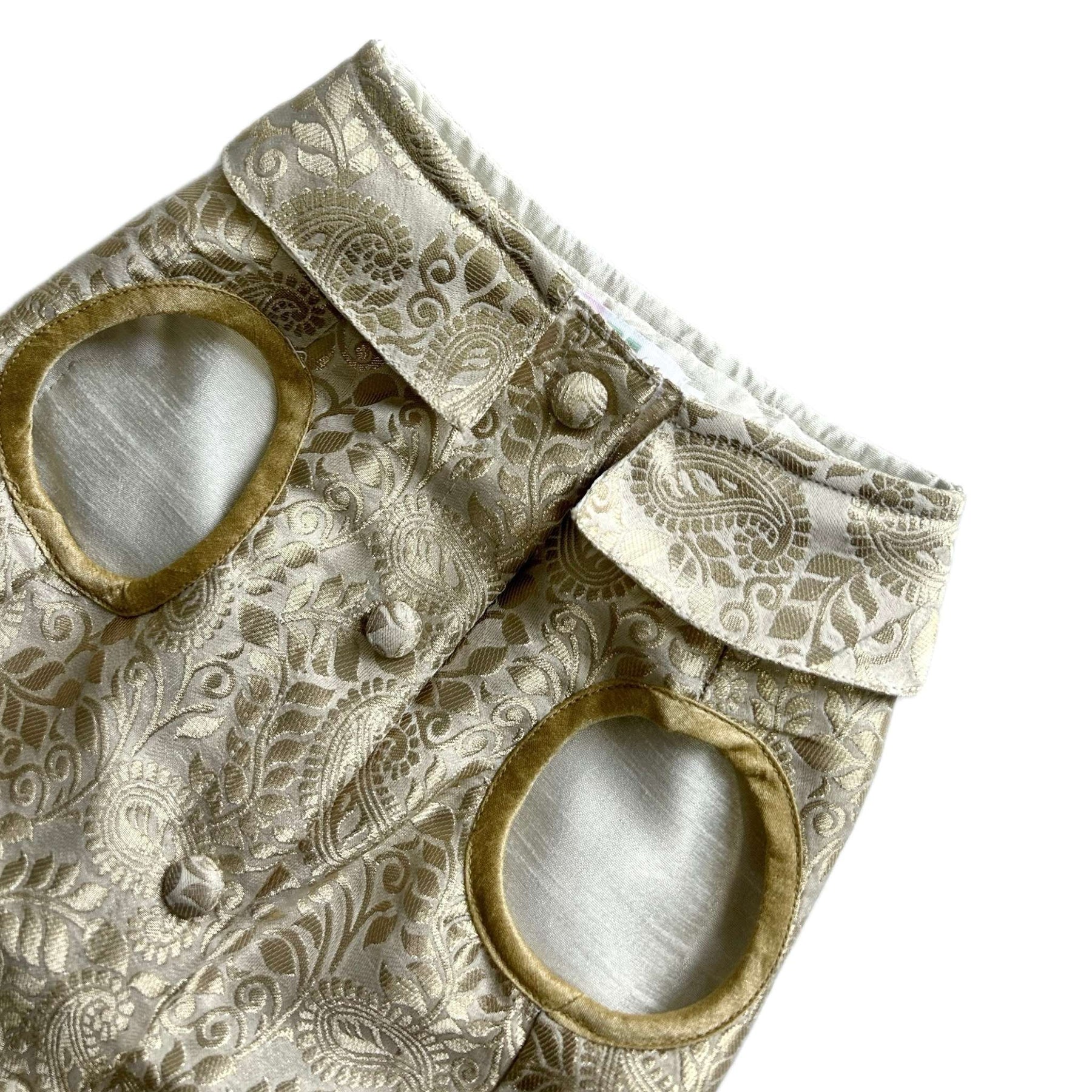 OFF-WHITE PAISLEY BROCADE DOG WAISTCOAT