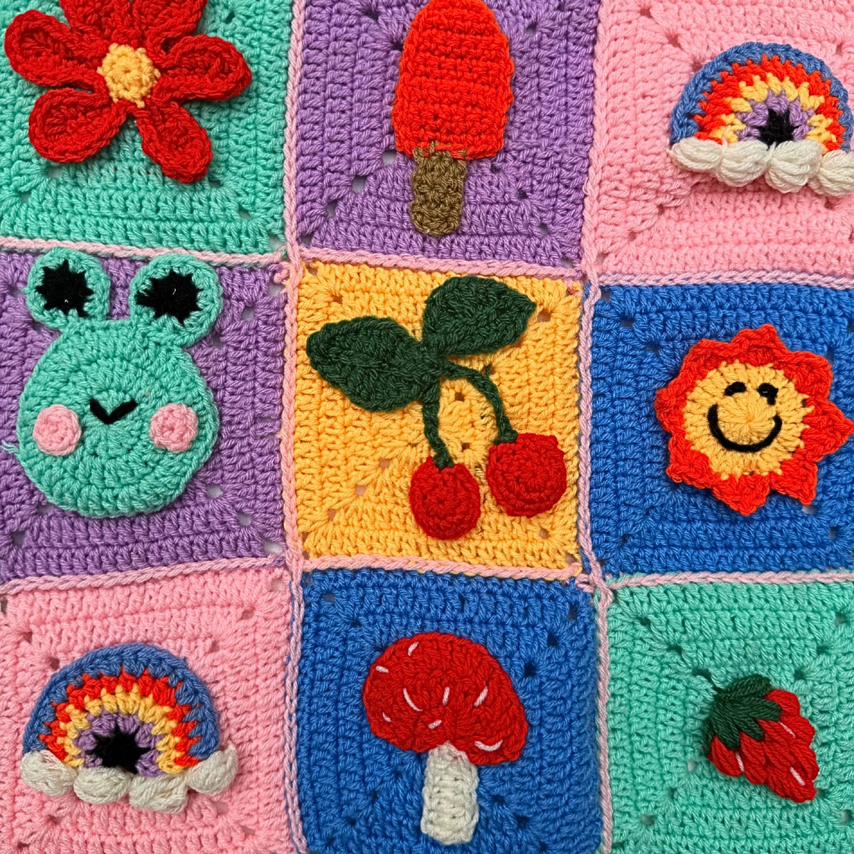 HAPPY PATCH WORK CROCHET JACKET FOR DOGS AND CATS