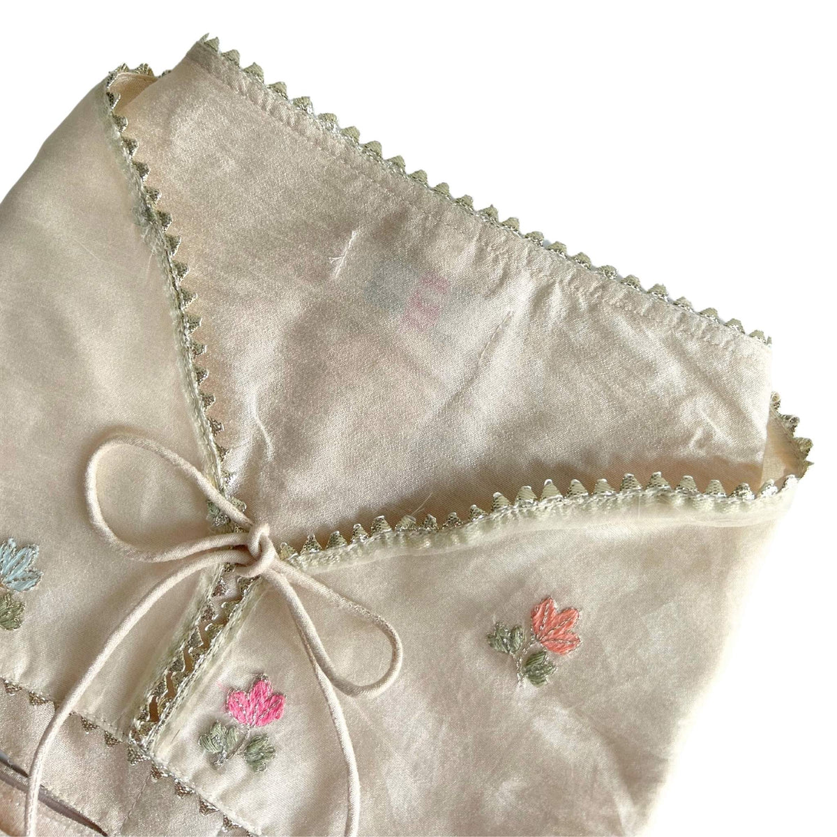 DAINTY FLORAL OFFWHITE DOG LEHENGA