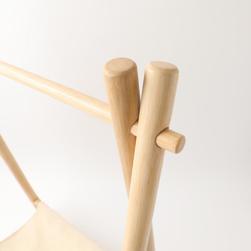 WOODEN HANGER RACK